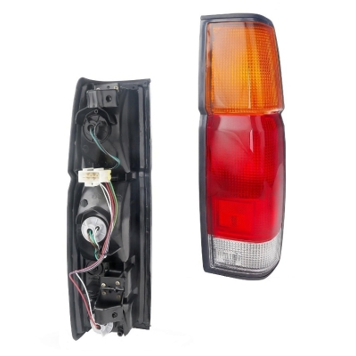 NISSAN NAVARA PICKUP D21 85- LAMPA PRAWA TYLNA PRAWY TYŁ B6550-23G10